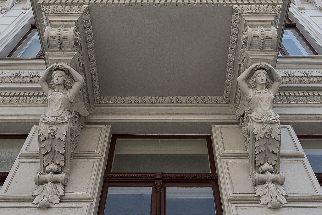 Schleswig Holstein Ostsee 09_2015 KA7_4032 als Smartobjekt-1 Kopie.jpg - Solch kunstvoll gestaltete Fassaden zu Bauen wären heutzutage unbezahlbar